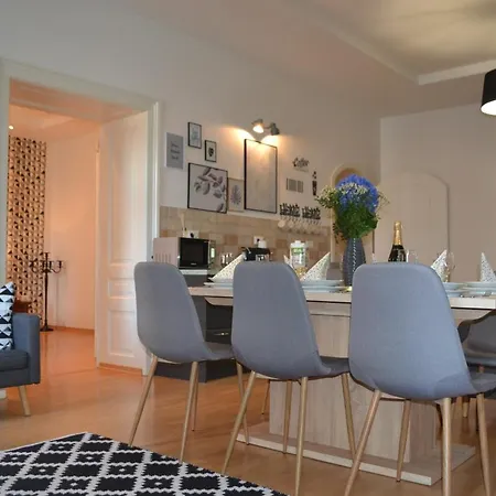 Appartement Leon Downtown *